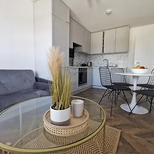 Lolo Apartment