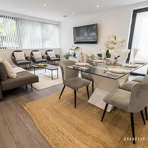 Carbery Ridge By Grandeur Apartment Bournemouth