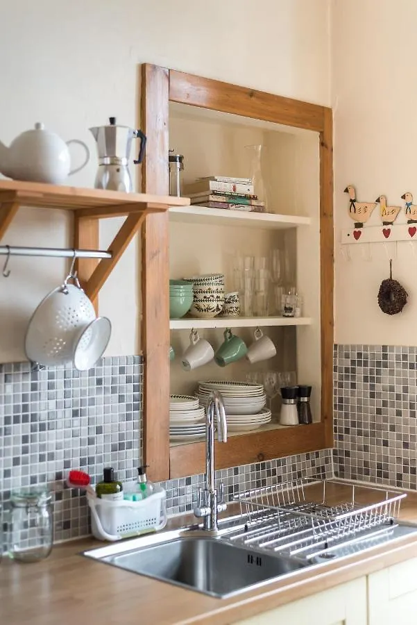 Spacious & Unique City Central 1 Bed With Wifi Edinburgh